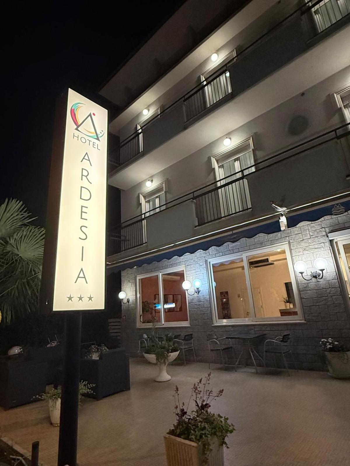 Hotel Ardesia Rimini Exteriér fotografie